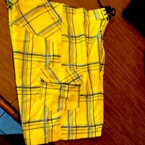 Men’s yellow burnside board shorts